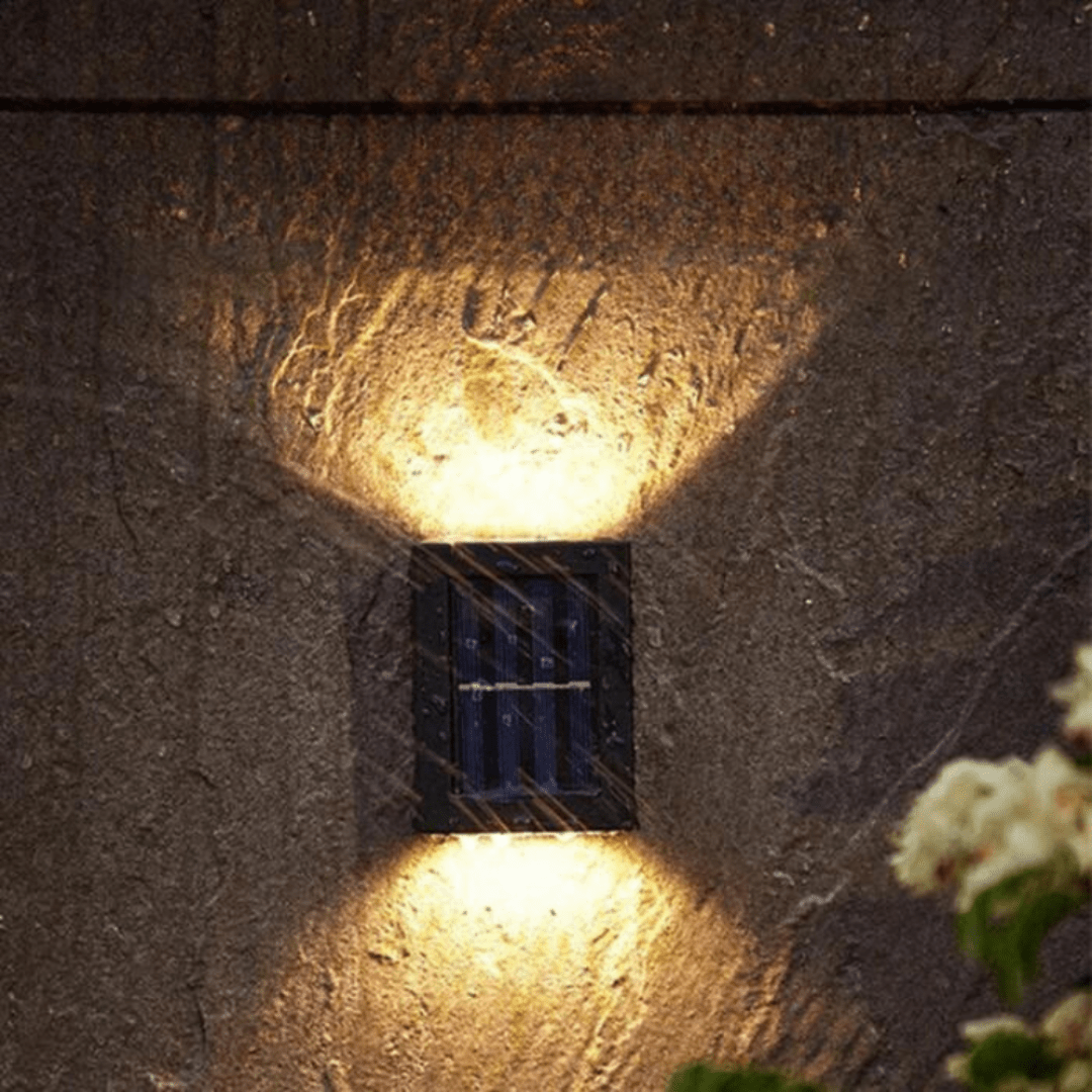 Soluxe™ | Solar Garden Light