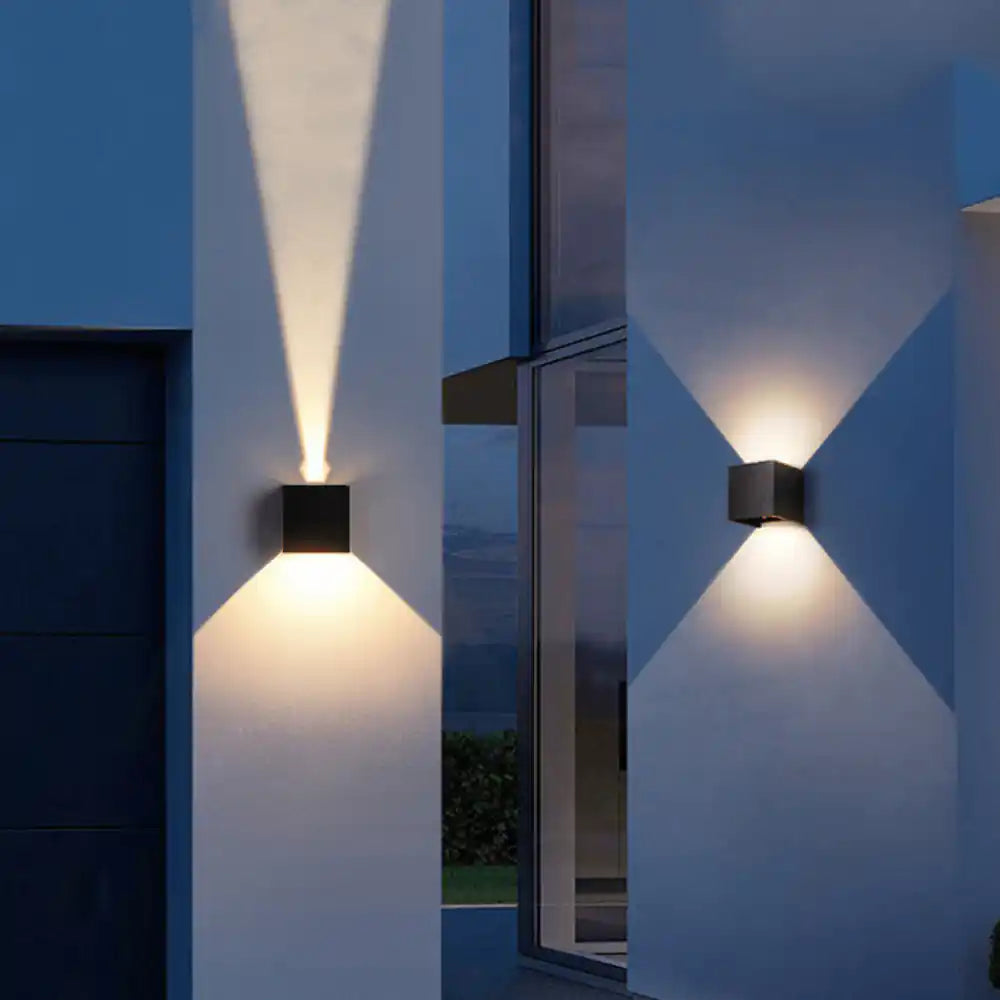 ManaCharge™ | Rechargeable Outdoor Wall Light